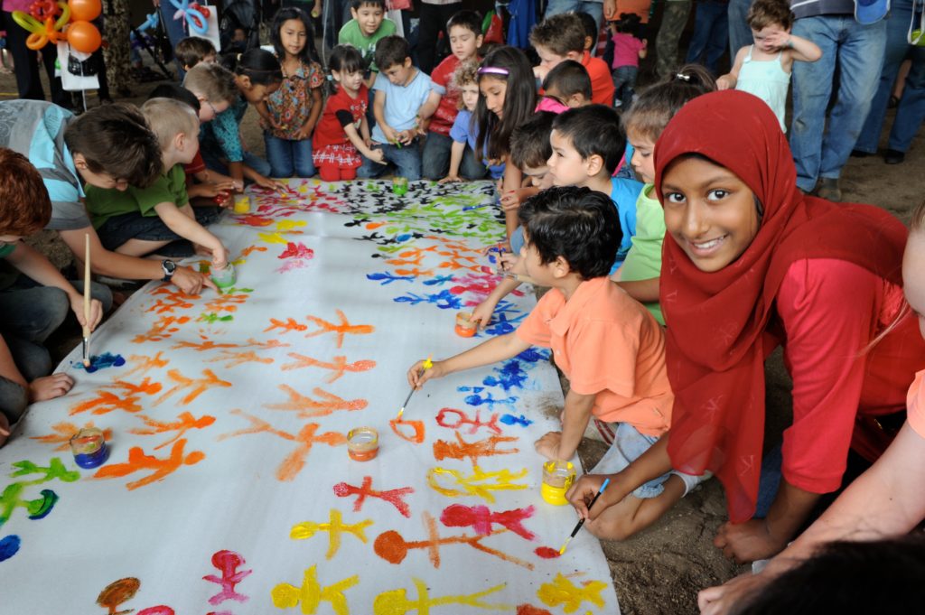 By DIAC images - Harmony Day, CC BY 2.0, https://commons.wikimedia.org/w/index.php?curid=24284904